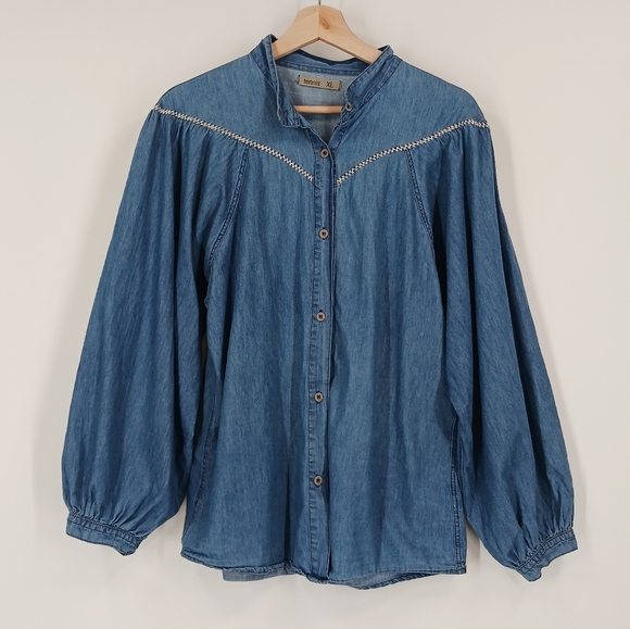 Tennis Tops - Tennis Chambray Button Down Shirt